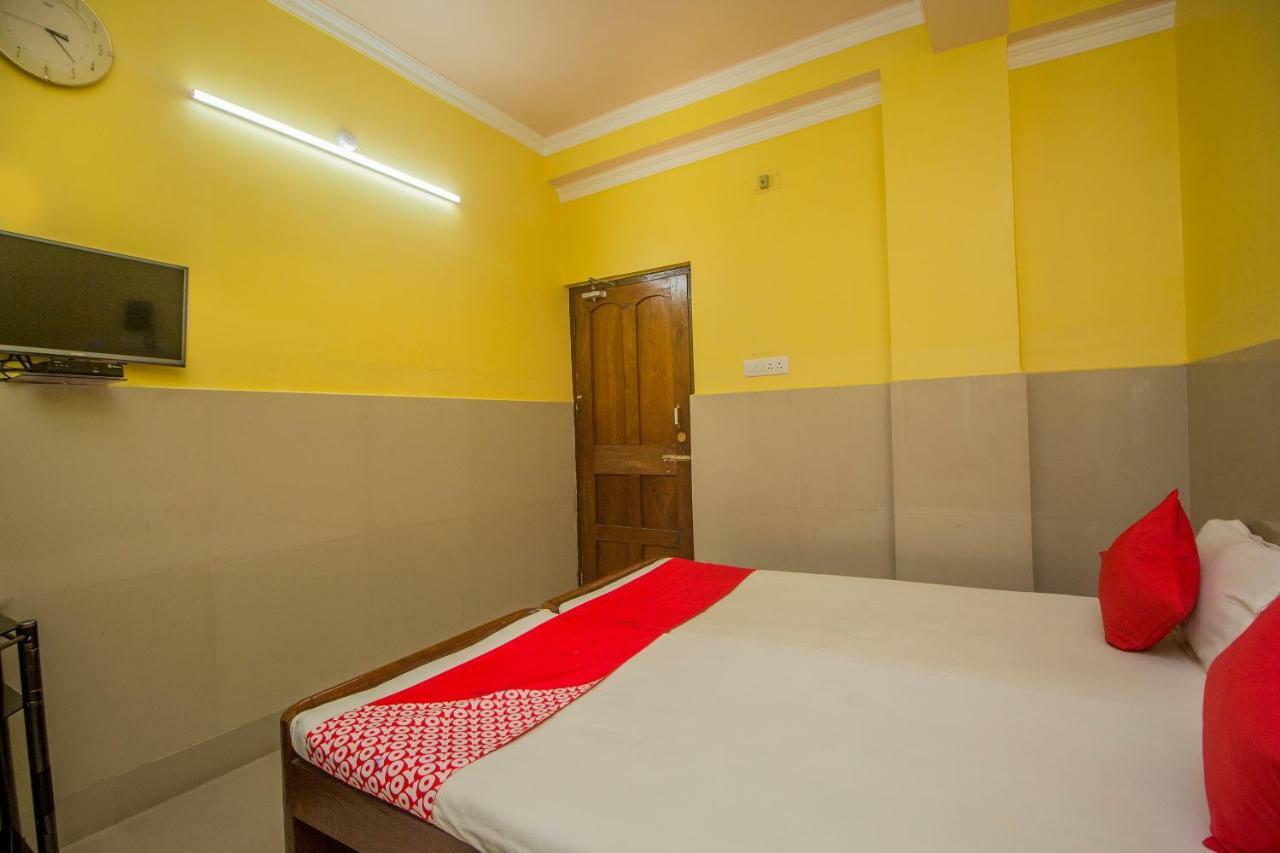 Oyo 44995 Royal Park Hotel Māldah Екстериор снимка