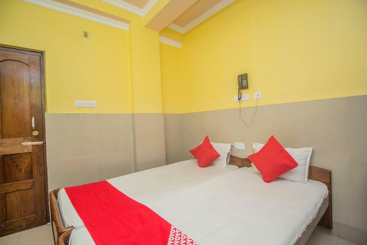 Oyo 44995 Royal Park Hotel Māldah Екстериор снимка