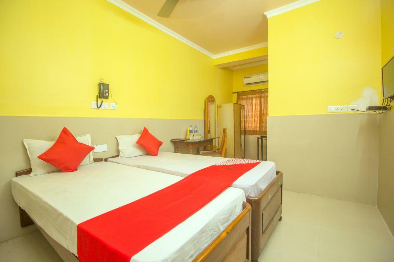 Oyo 44995 Royal Park Hotel Māldah Екстериор снимка