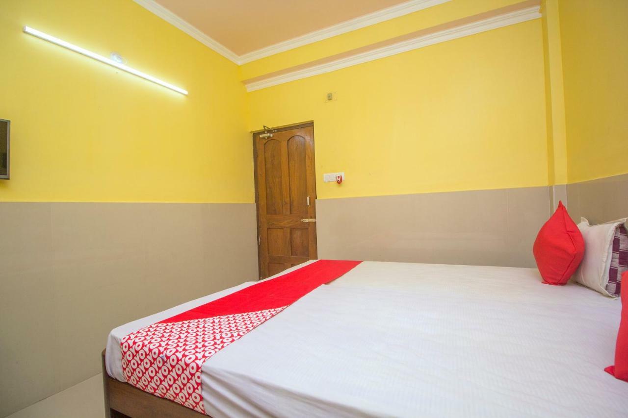 Oyo 44995 Royal Park Hotel Māldah Екстериор снимка